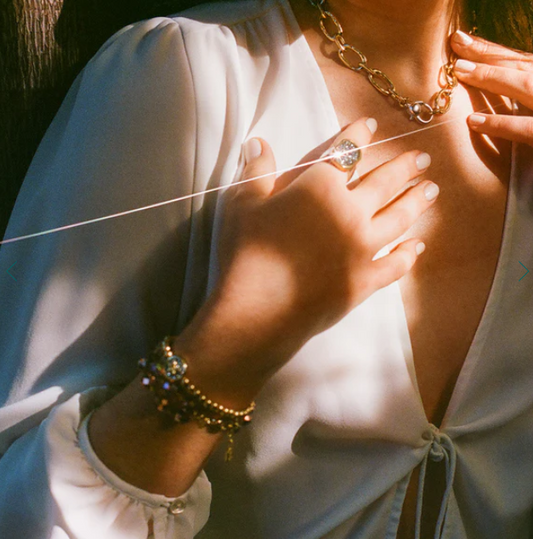 Queenpin Clip Necklace